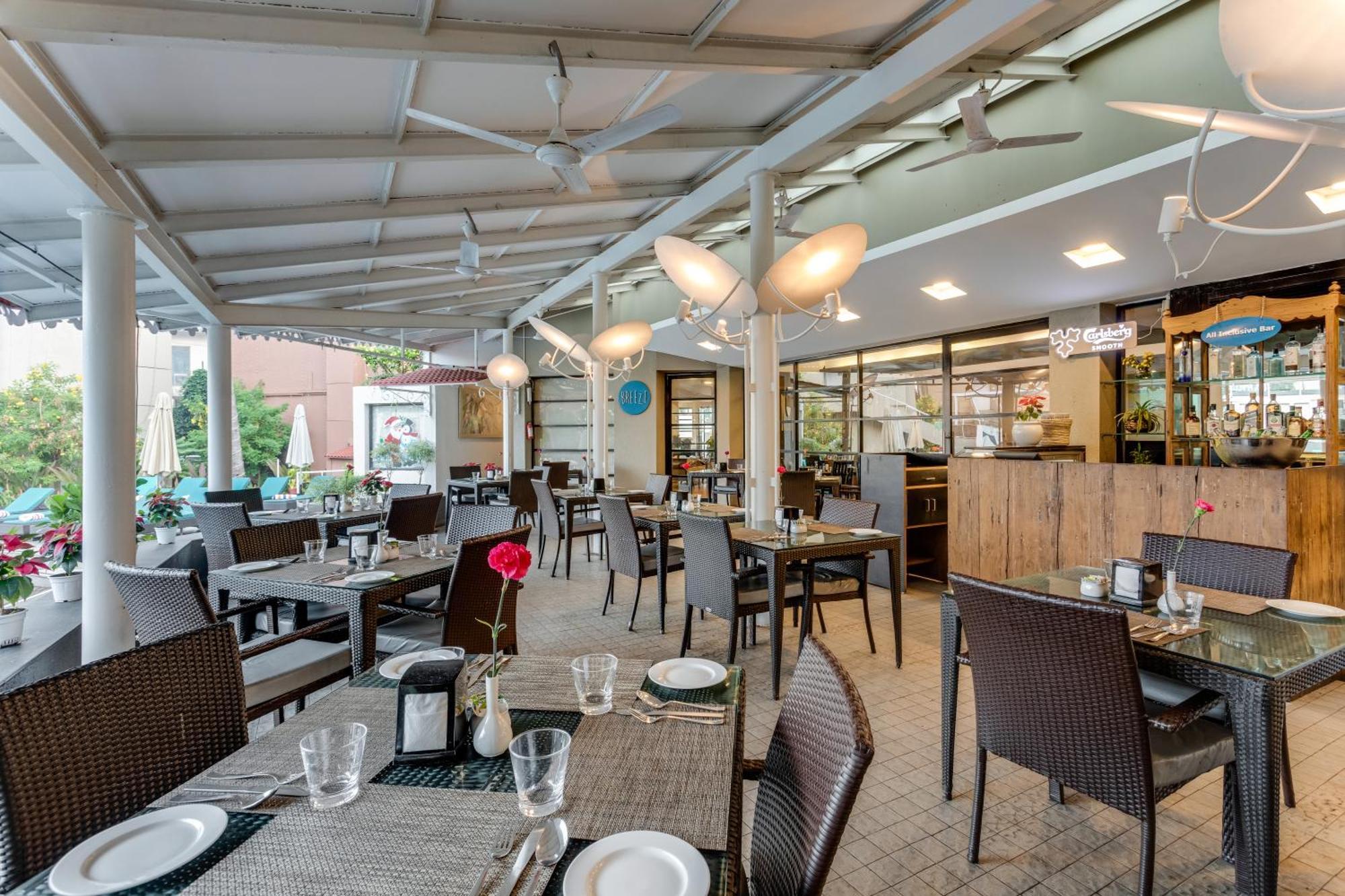 花落棕榈海滩度假村酒店 坎多林 外观 照片
